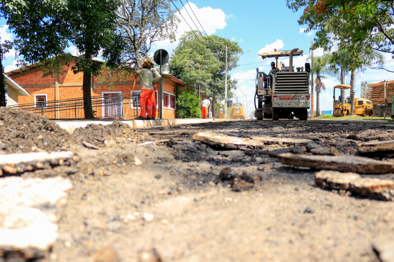 Rua Hebert Mercer terá nova pavimentação 