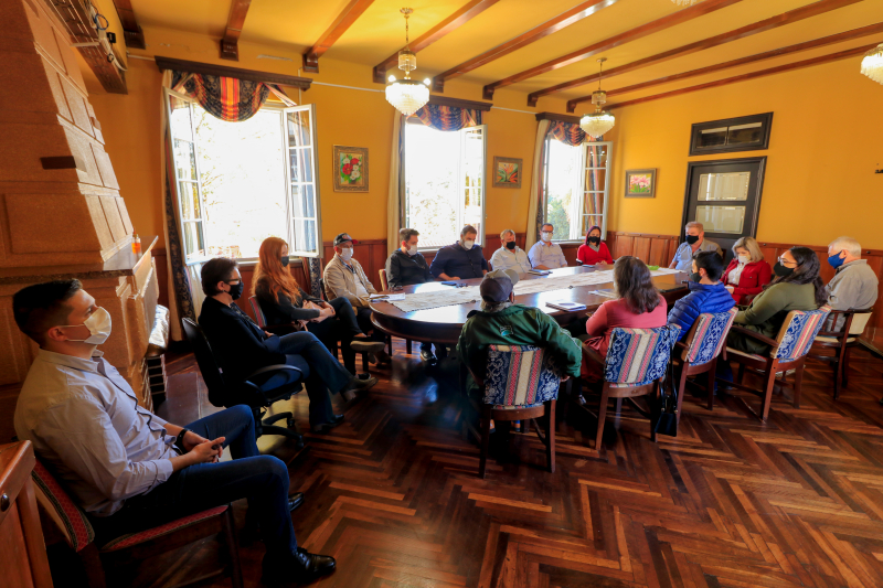 Prefeito de Tibagi realiza reunião com o secretariado