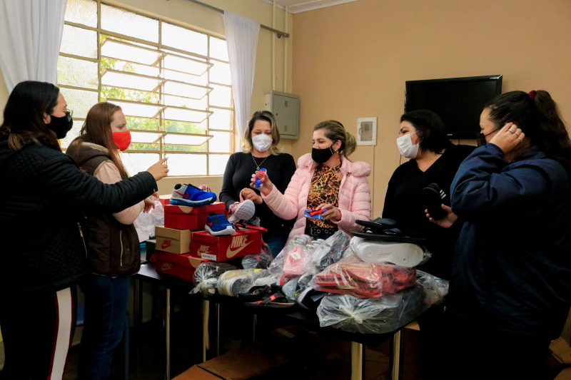 Após doações, Assistência Social de Tibagi destina calçados para instituições