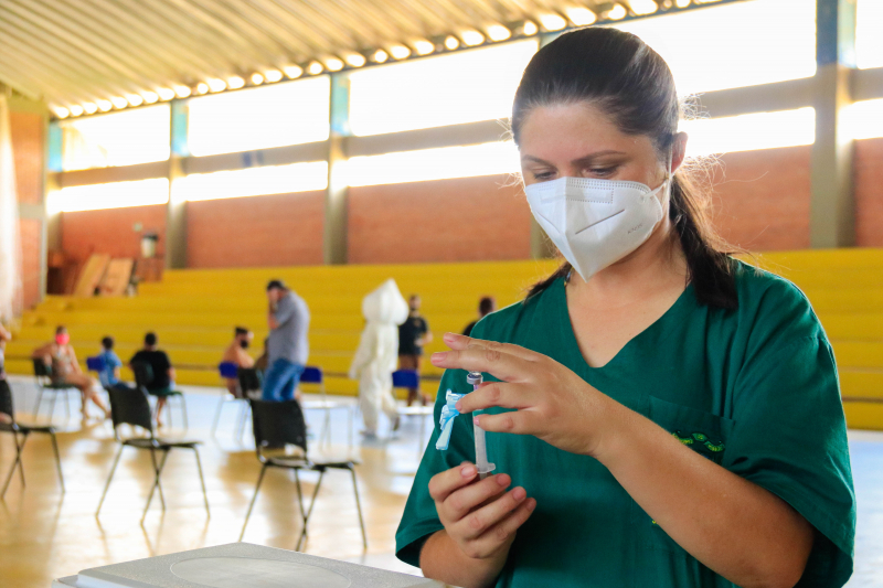 Saúde de Tibagi aplica dose de reforço contra a Covid-19