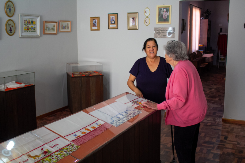 Museu de Tibagi inaugura exposição ‘Bordando as Cenas da Vida’