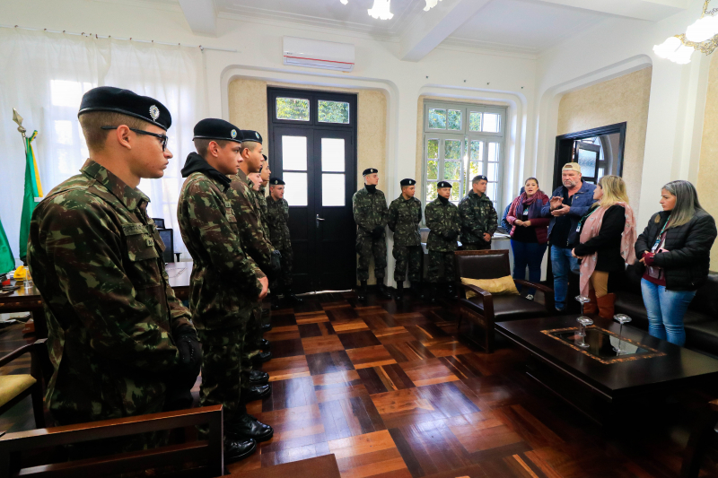 Tibagi recepciona militares que irão atuar no combate à dengue