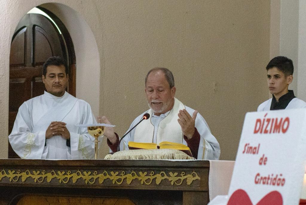 Paróquia de Tibagi celebra missa em diferentes idiomas