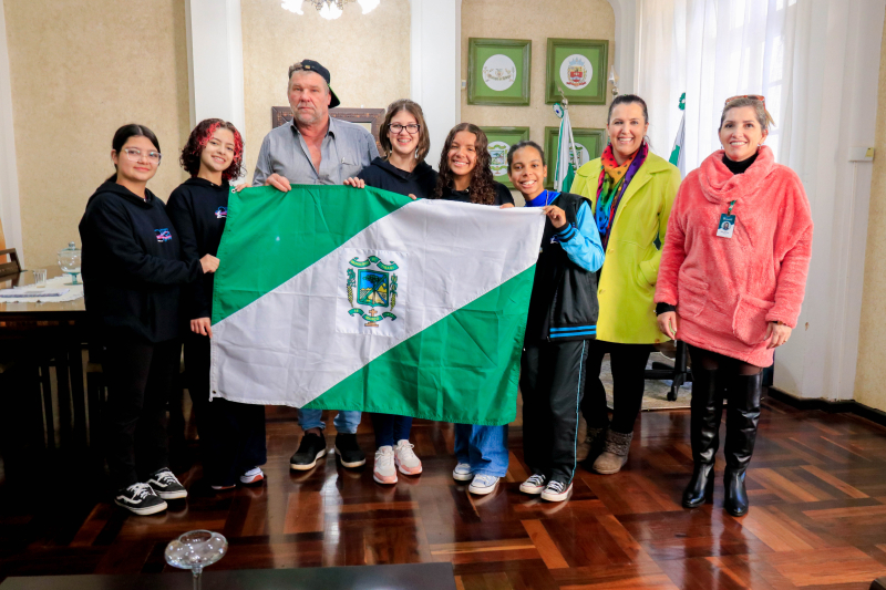 Bailarinas de Tibagi participam de competição de dança internacional