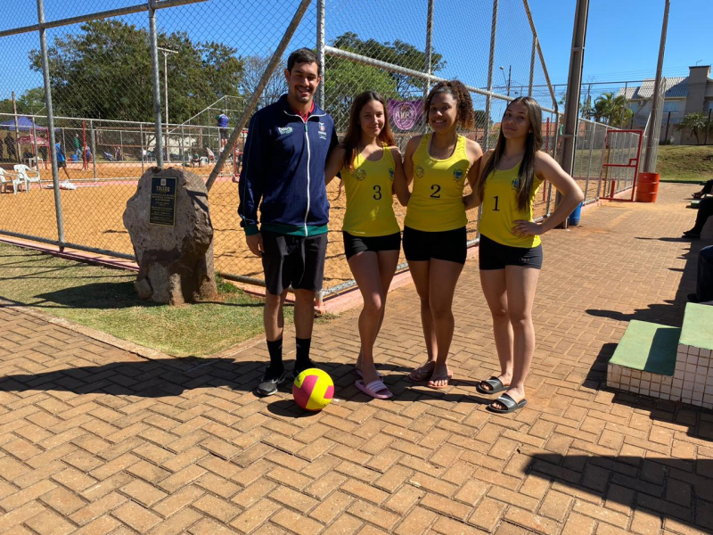 Vôlei de Praia feminino de Tibagi fica entre os oito melhores do Paraná