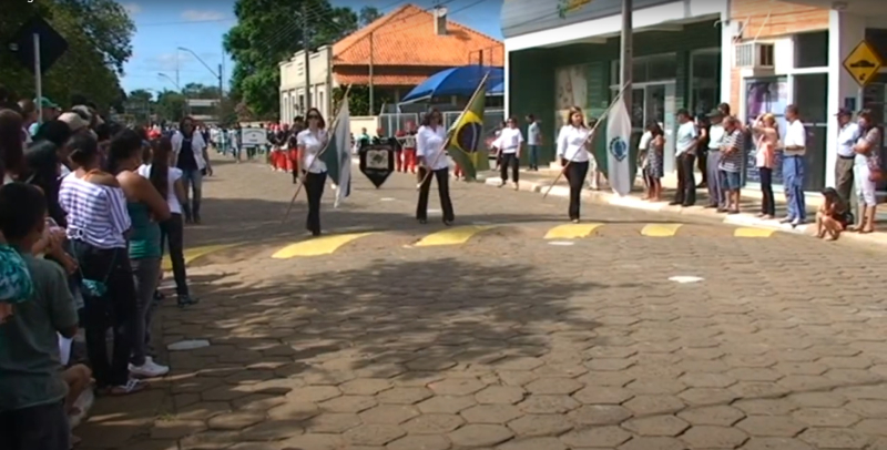 AMANHÃ! Desfile cívico será realizado neste sábado em Tibagi