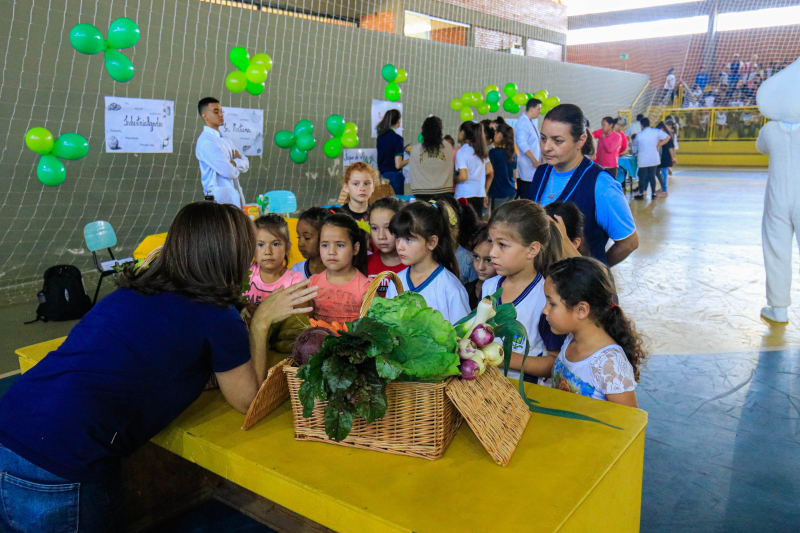 Evento sobre educação nutricional reúne várias crianças em Tibagi