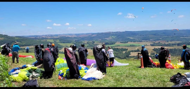 Tibagi sedia etapa do Campeonato Paranaense de Parapente