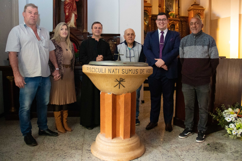 Pia batismal volta à Igreja Matriz de Tibagi