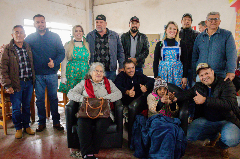 Festa de 123 anos da Dona Júlia reuniu diversas pessoas em Tibagi