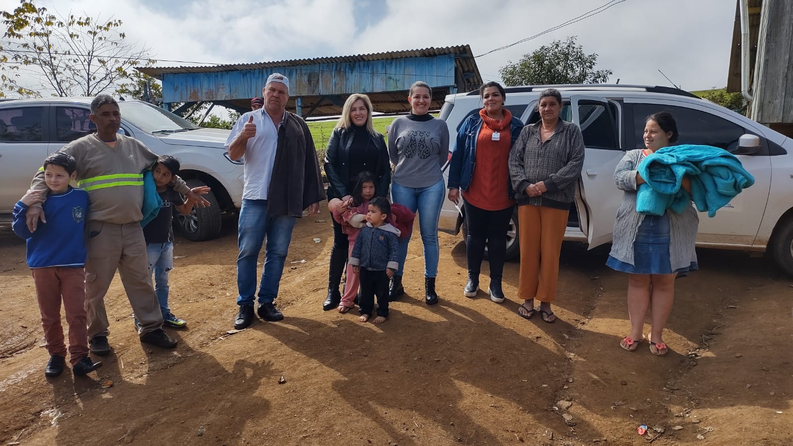 Assistência Social de Tibagi inicia distribuição de cobertores doados pela UNIFATEB