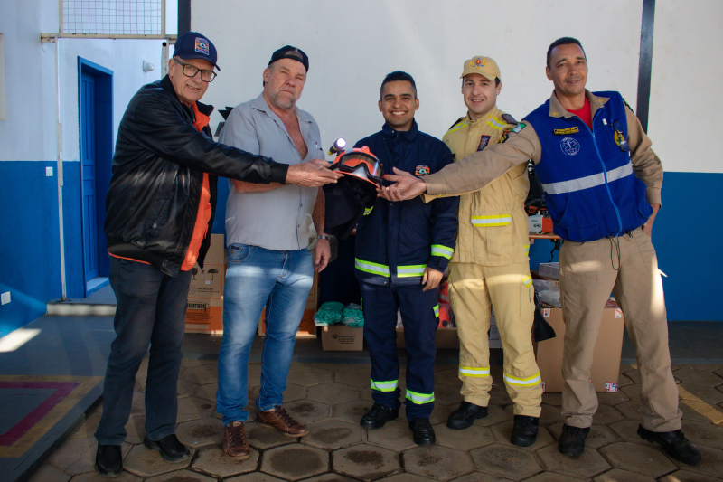 Prefeito de Tibagi entrega novos equipamentos para a Defesa Civil