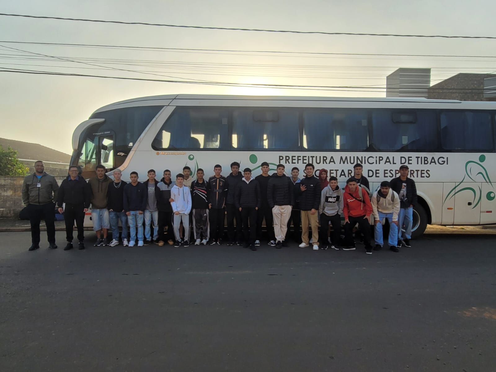 Esporte de Tibagi leva atletas para teste no Londrina E.C.