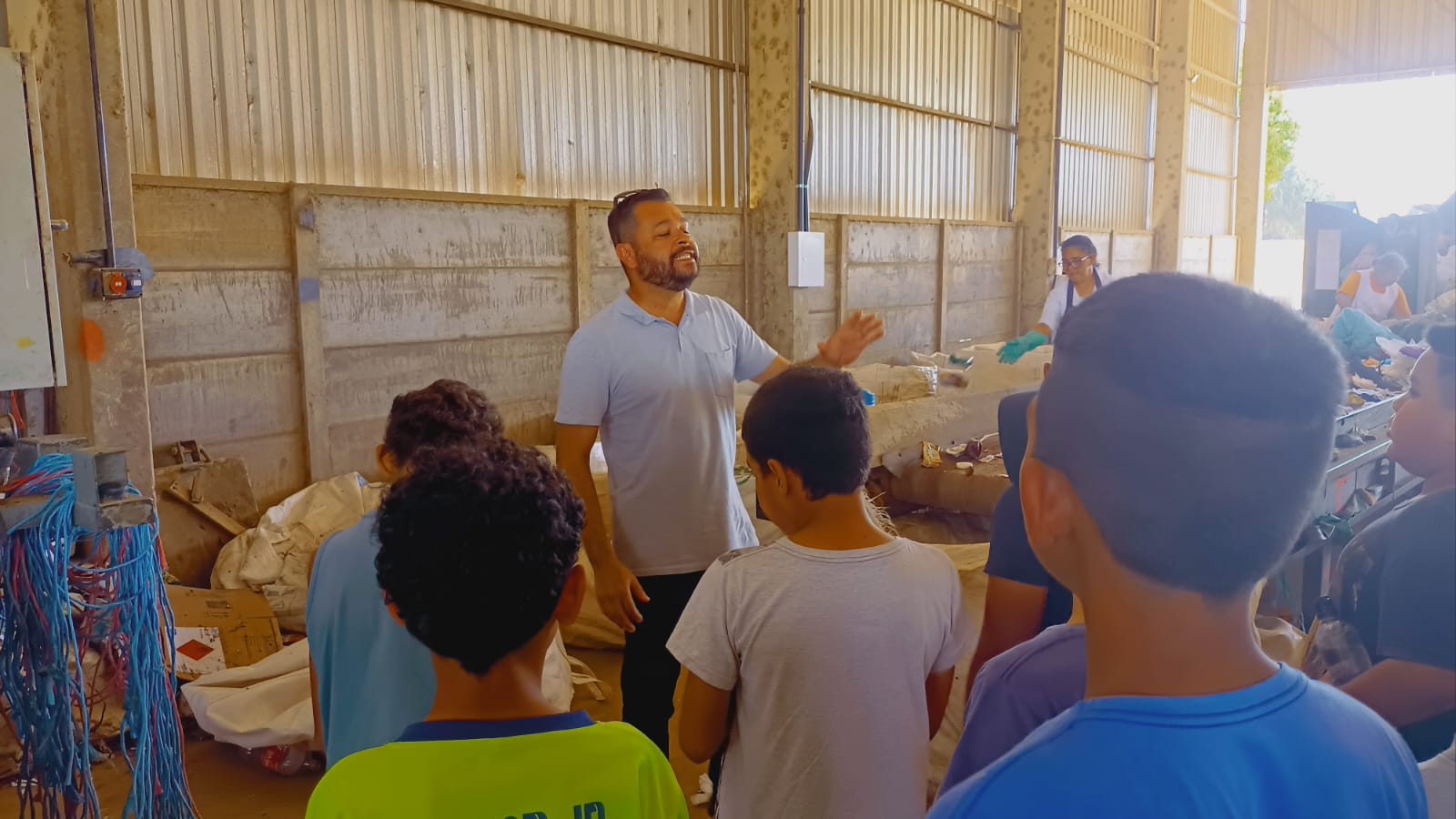 Alunos do município visitam o programa Recicla Tibagi