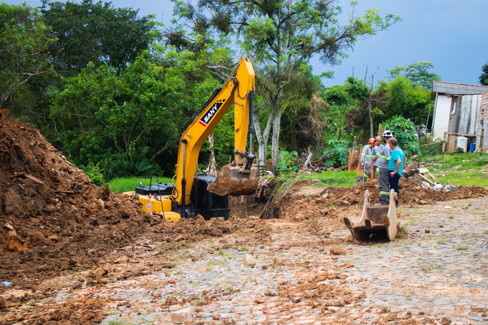 Obra da Sanepar em Tibagi que vai garantir 98% de coleta de esgoto na cidade já começou