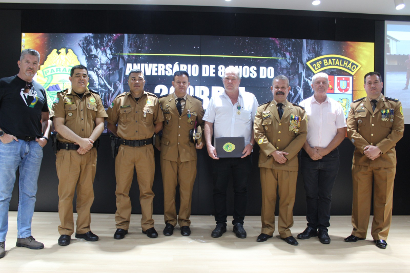 Prefeito de Tibagi recebe Medalha Mérito do 26º Batalhão da PM