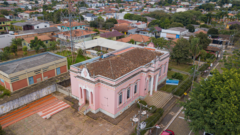 Biblioteca Municipal de Tibagi passa por reforma que busca preservar o patrimônio e moderniza estrutura